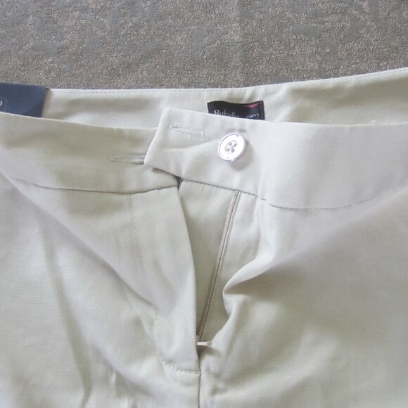 NWT RAFAELLA Classic Curvy Women's Capri Pants Size 8 Khaki --- - Picture 3 of 11